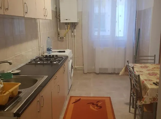 Cu 2 Situat La 5 Minute De Statiunea Mamaia كونستانتا